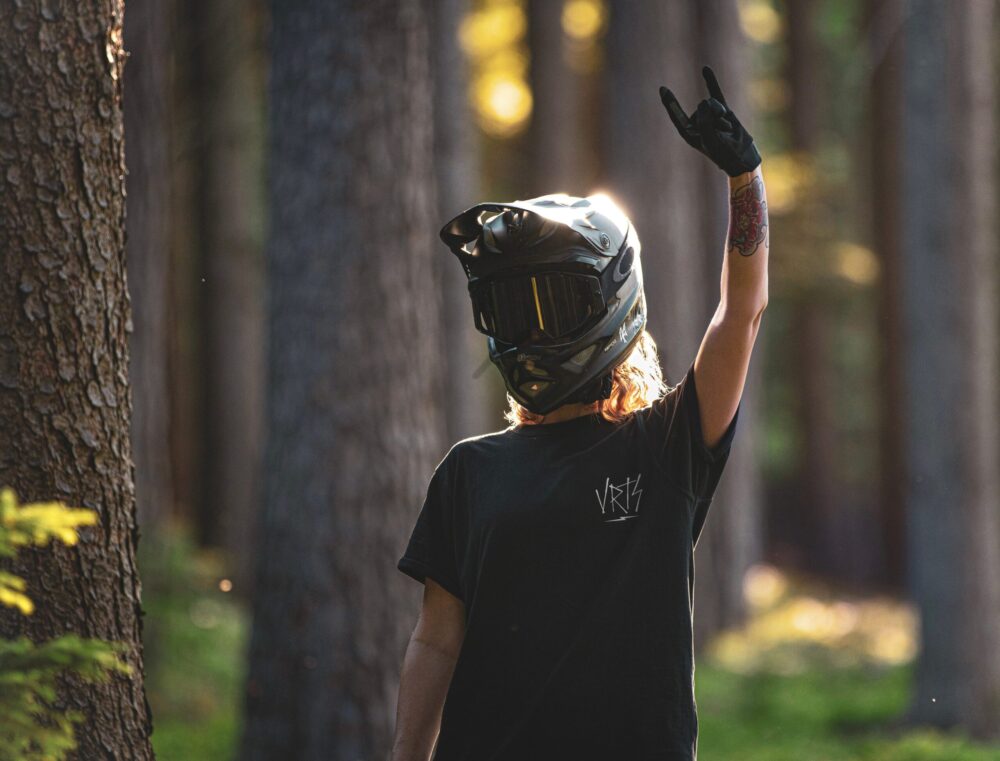 VIRTUOUS T-Shirt SLASH BLACK - immagine 2