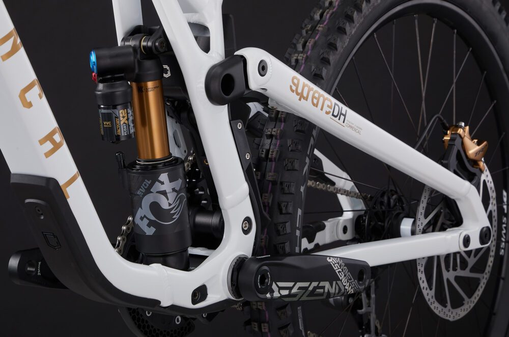 COMMENCAL SUPREME DH V5 SIGNATURE LTD PURE WHITE - immagine 3