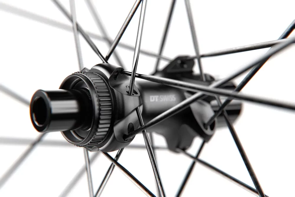 DT Swiss Ruota E 1800 SPLINE 30 DB allum., nero, CL,142/12mm TA, Shimano - immagine 2